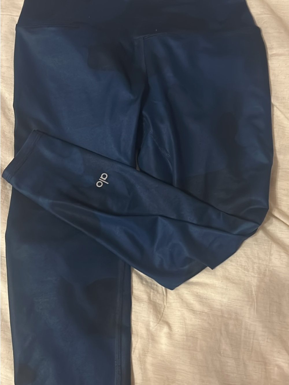 2 pair ALO Yoga women’s Navy Blue Performance Joggers and grey camo leggings